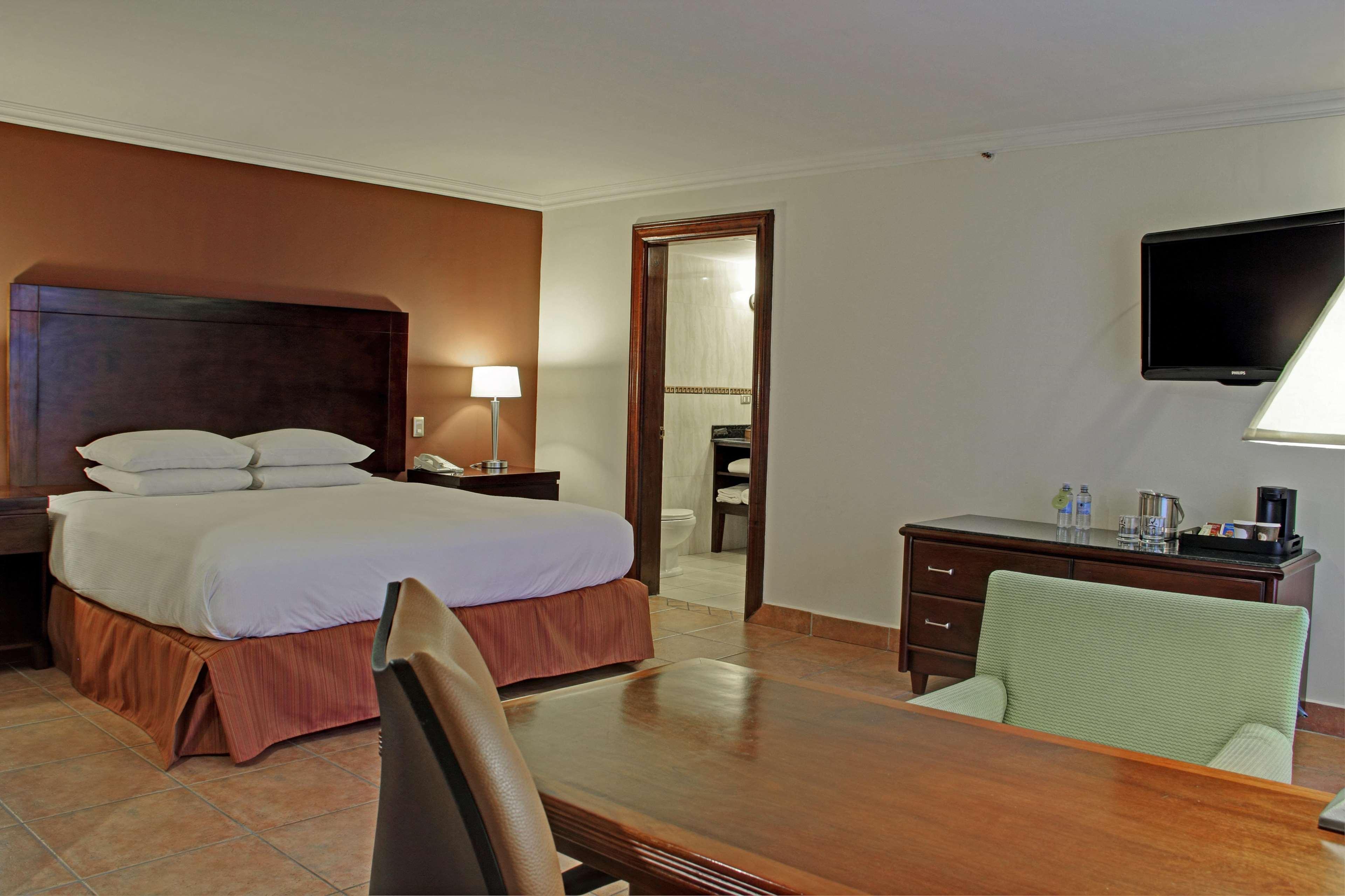 Hilton Cariari Doubletree San Jose - Costa Rica Hotel Exterior foto A room at the hotel