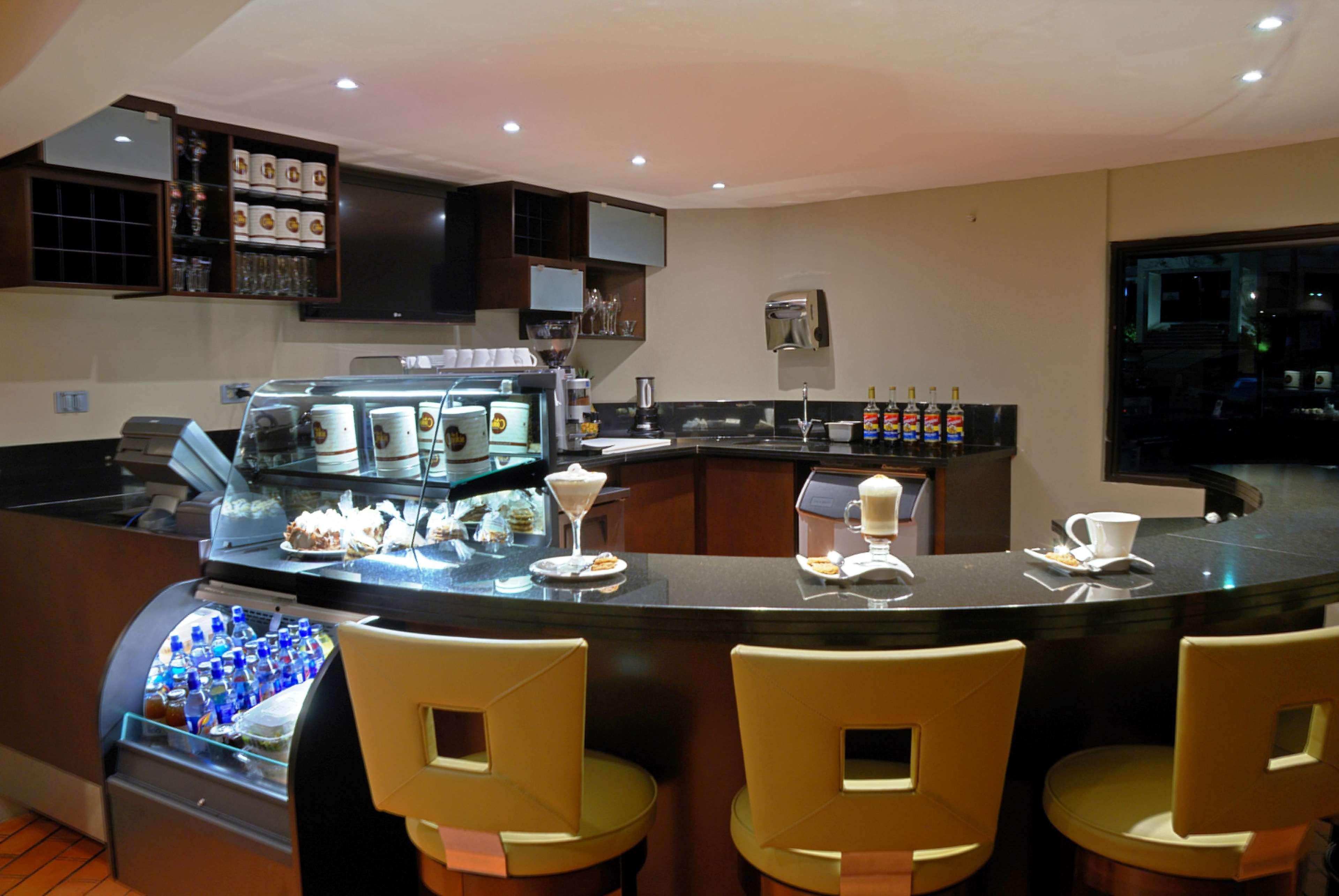 Hilton Cariari Doubletree San Jose - Costa Rica Hotel Exterior foto A coffee bar in a hotel